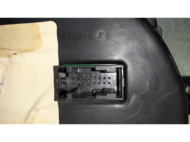 Recambio de cuadro instrumentos para citroen c2 furio referencia OEM IAM P9660225780  