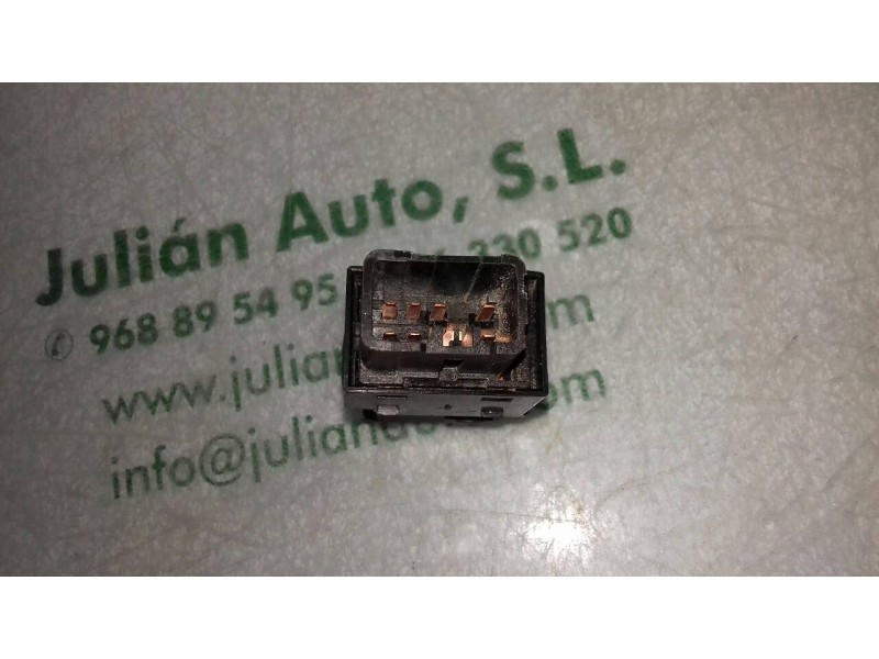 Recambio de mando elevalunas trasero derecho para hyundai getz (tb) 1.5 crdi referencia OEM IAM   