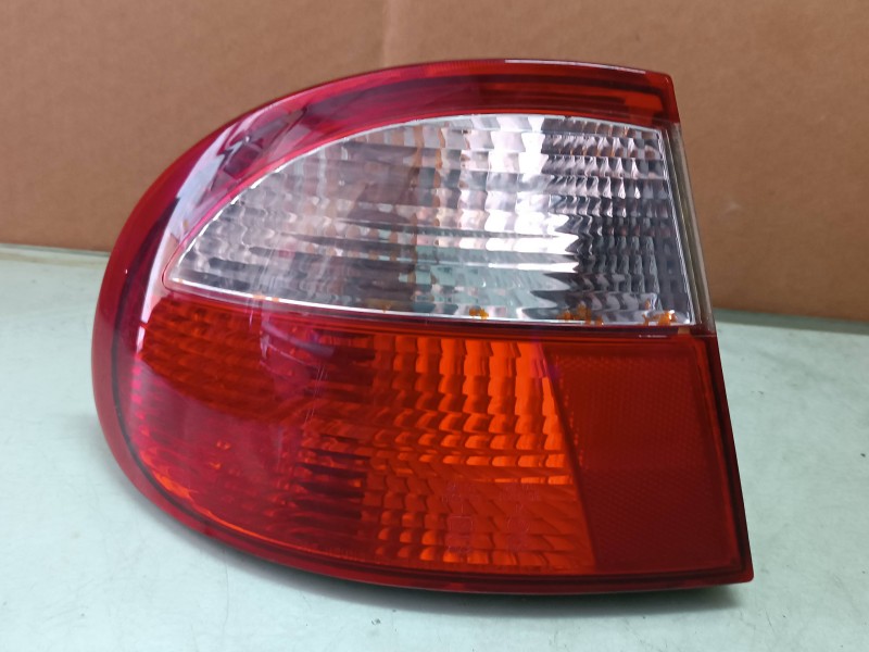 Recambio de piloto trasero izquierdo para daewoo lanos cool junior referencia OEM IAM PY215W12  ALETA