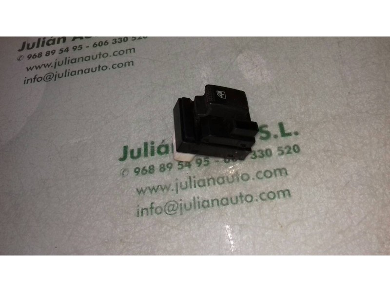 Recambio de mando elevalunas delantero derecho para hyundai coupe (gk) 1.6 fx referencia OEM IAM   