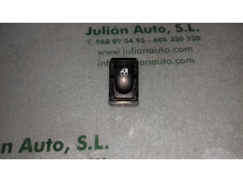 Recambio de mando elevalunas delantero derecho para hyundai accent (lc) gls referencia OEM IAM 621W04620  