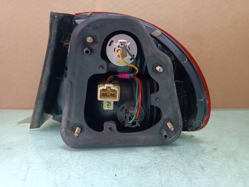 Recambio de piloto trasero izquierdo para daewoo lanos cool junior referencia OEM IAM PY215W12  ALETA