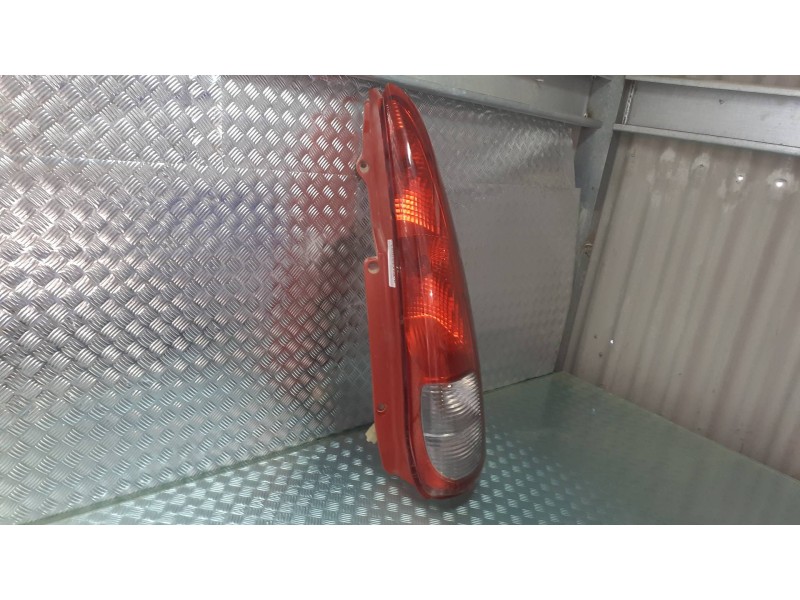 Recambio de piloto trasero derecho para chevrolet tacuma se referencia OEM IAM   