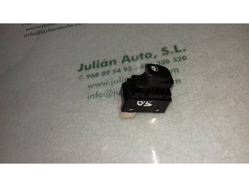 Recambio de mando elevalunas delantero derecho para hyundai accent (lc) gls referencia OEM IAM 621W04620  