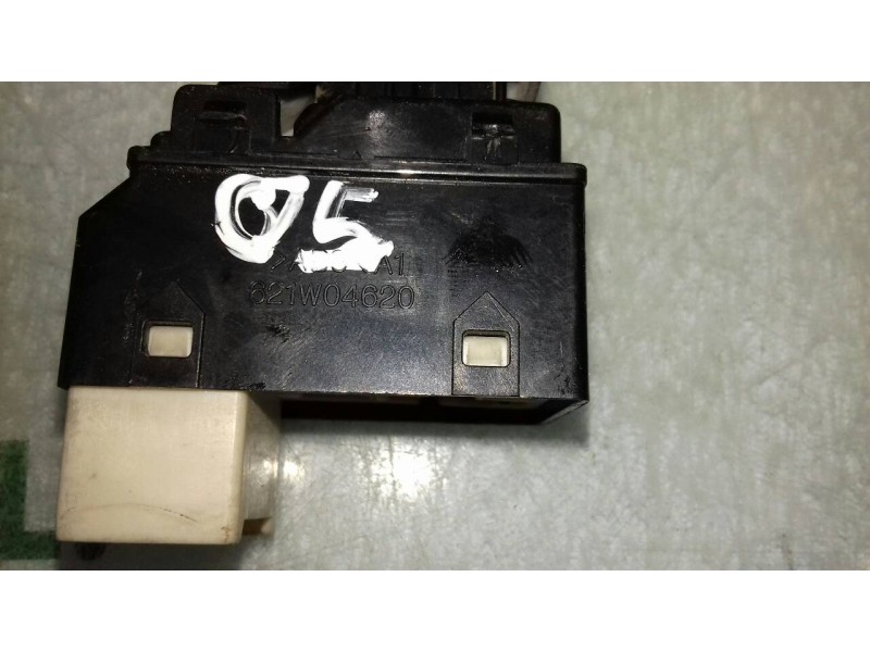 Recambio de mando elevalunas delantero derecho para hyundai accent (lc) gls referencia OEM IAM 621W04620  
