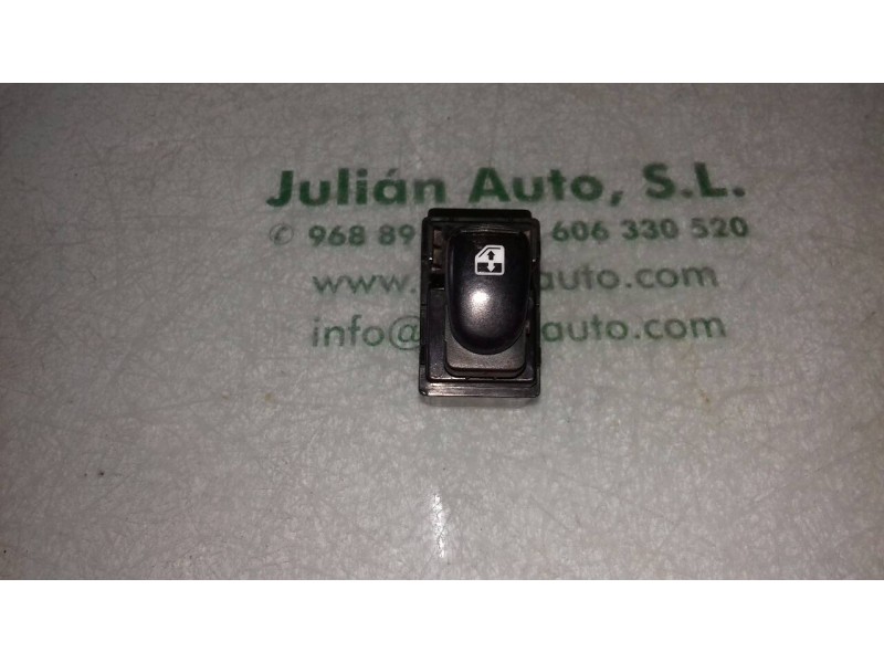 Recambio de mando elevalunas trasero derecho para hyundai accent (lc) gls referencia OEM IAM 621W04620  