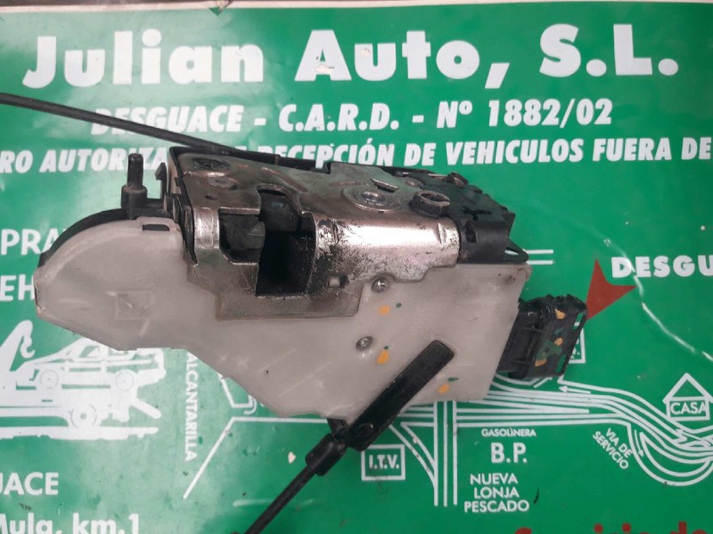 Recambio de cerradura puerta delantera derecha para peugeot 207 sport referencia OEM IAM 24099816 6 PINES NEGRO