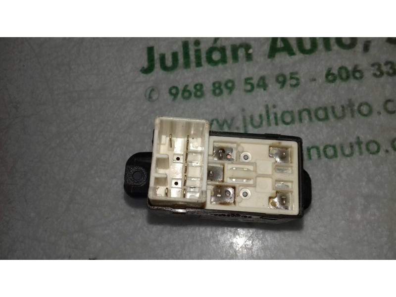 Recambio de mando elevalunas delantero derecho para kia carnival ii 2.9 cdri ex referencia OEM IAM 621W03620  