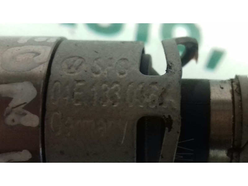 Recambio de inyector para seat leon (5f1) reference referencia OEM IAM 04E133046A  2 PINES