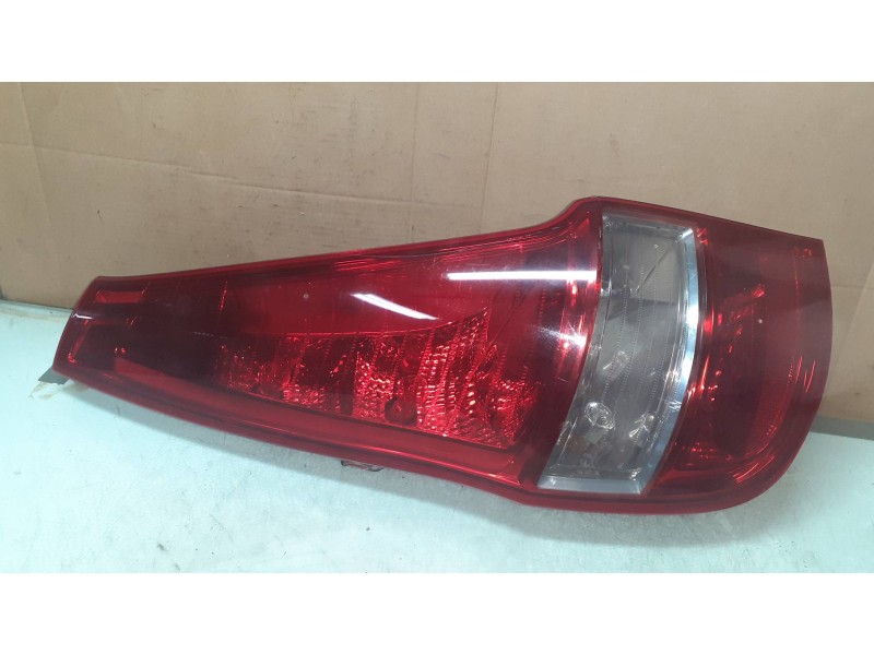 Recambio de piloto trasero izquierdo para hyundai i30 classic gl referencia OEM IAM 924012R1  