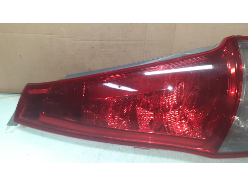 Recambio de piloto trasero izquierdo para hyundai i30 classic gl referencia OEM IAM 924012R1  