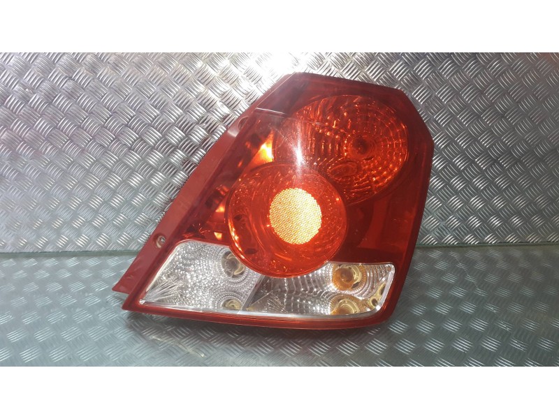 Recambio de piloto trasero derecho para chevrolet kalos 1.2 s (d/a) referencia OEM IAM 300267R  