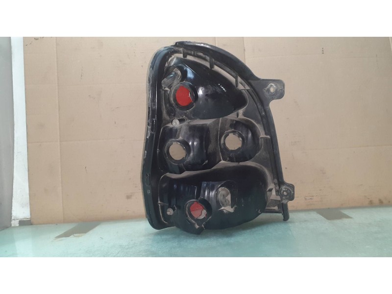 Recambio de piloto trasero derecho para kia carnival td ls referencia OEM IAM   