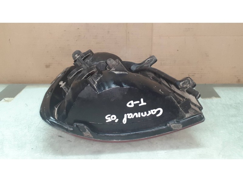 Recambio de piloto trasero derecho para kia carnival td ls referencia OEM IAM   