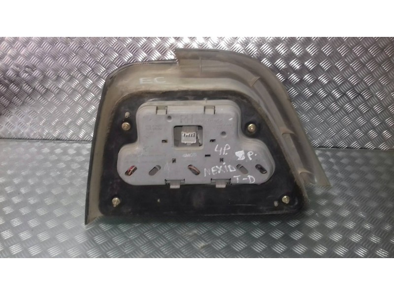 Recambio de piloto trasero derecho para daewoo nexia chess referencia OEM IAM 05110006461  03110006642