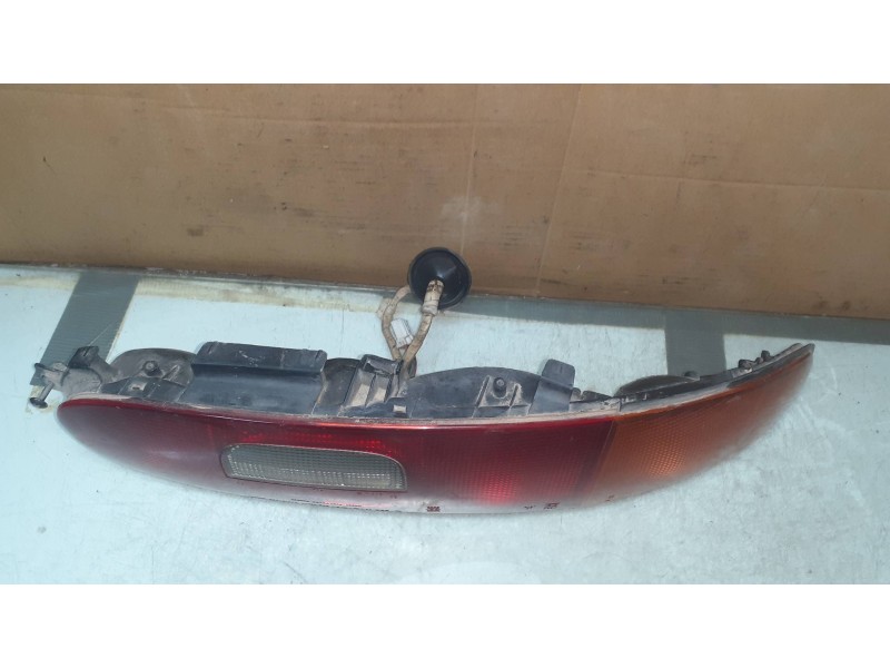 Recambio de piloto trasero derecho para mazda mx-3 (ec) 1.6 16v cat referencia OEM IAM 22061376  