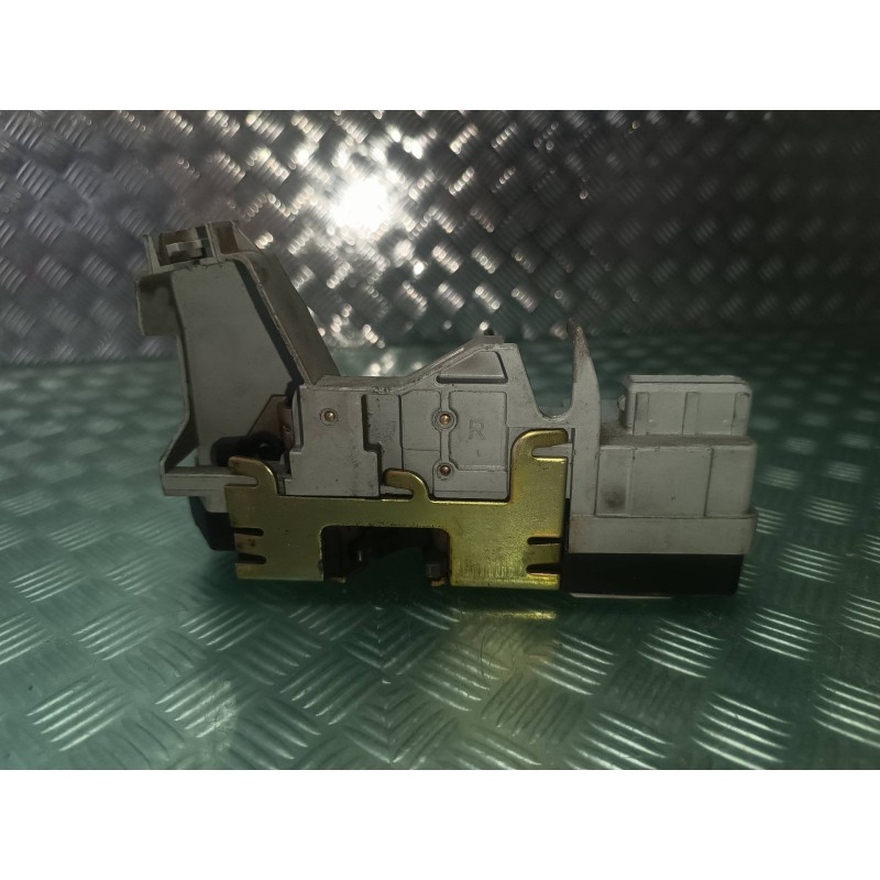 Recambio de cerradura puerta trasera derecha para peugeot 307 (s1) xn referencia OEM IAM  CONECTOR 4 PINES ELECTRICA