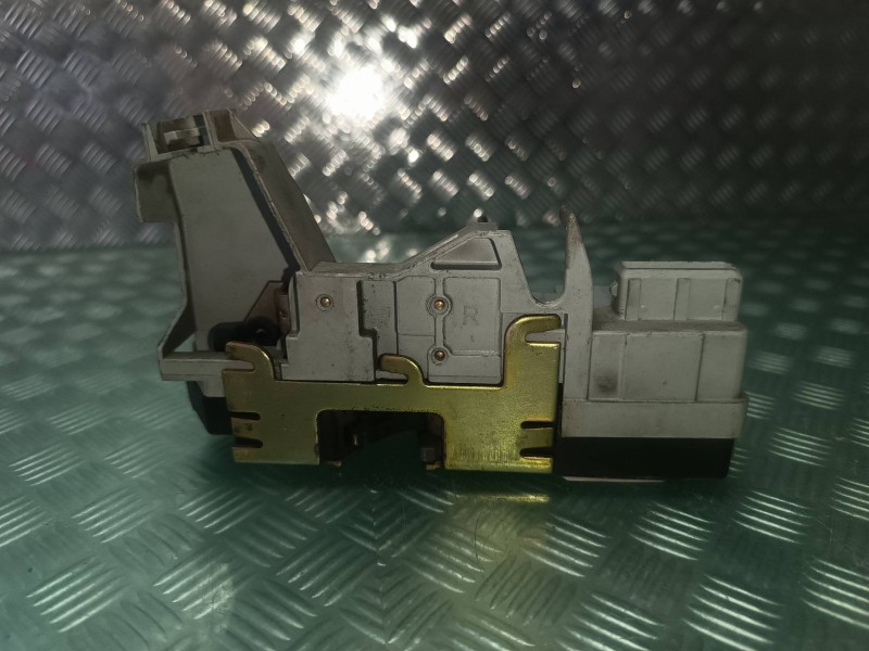 Recambio de cerradura puerta trasera derecha para peugeot 307 (s1) xn referencia OEM IAM  CONECTOR 4 PINES ELECTRICA