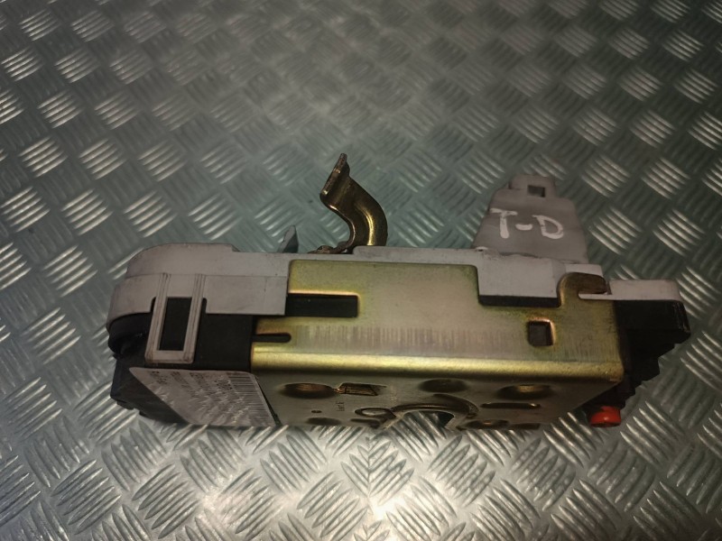 Recambio de cerradura puerta trasera derecha para peugeot 307 (s1) xn referencia OEM IAM  CONECTOR 4 PINES ELECTRICA