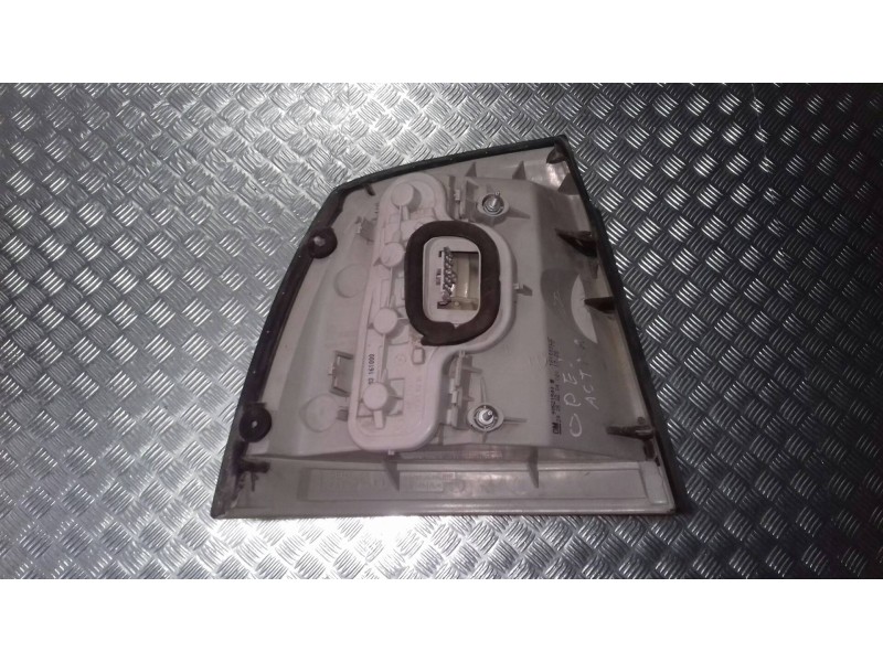 Recambio de piloto trasero derecho para opel astra g berlina comfort referencia OEM IAM 90521544  03161000