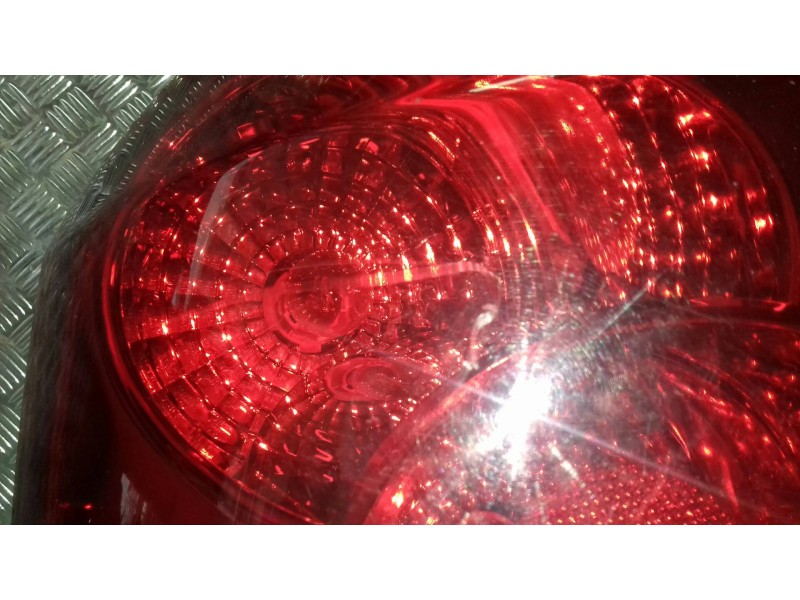 Recambio de piloto trasero izquierdo para daewoo kalos 1.4 se referencia OEM IAM 300266L  