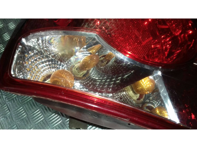 Recambio de piloto trasero izquierdo para daewoo kalos 1.4 se referencia OEM IAM 300266L  