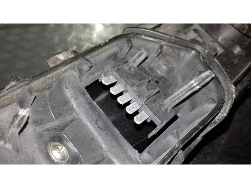 Recambio de piloto trasero izquierdo para opel corsa c blue line referencia OEM IAM 89307491  24457235