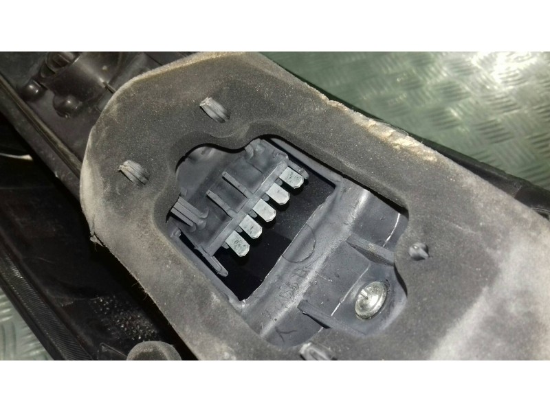 Recambio de piloto trasero derecho para opel corsa c enjoy referencia OEM IAM 89307501  2445723