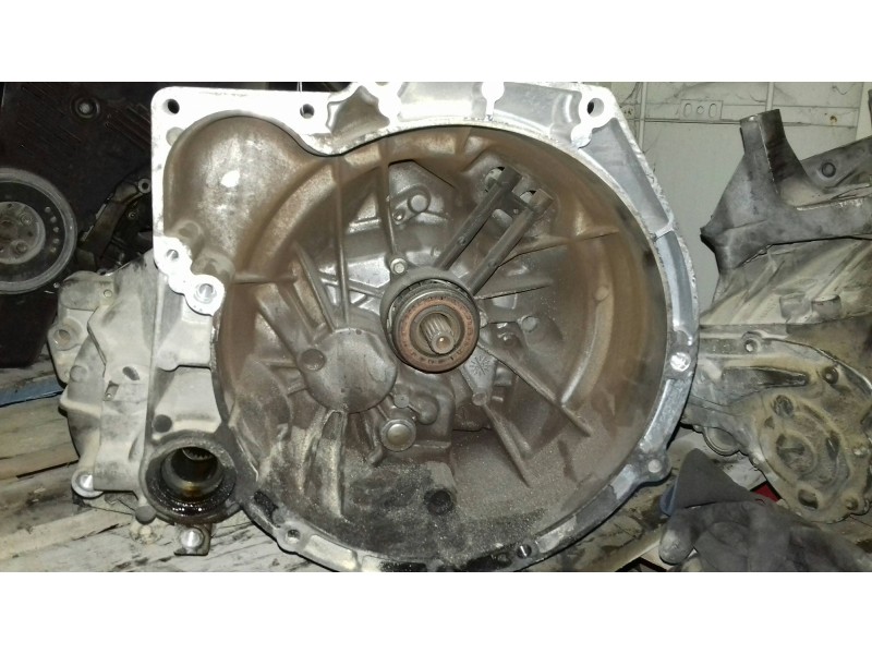 Recambio de caja cambios para ford fiesta (cb1) ambiente referencia OEM IAM 8A6R7002EA T6TC1021009002164 5 VELOCIDADES