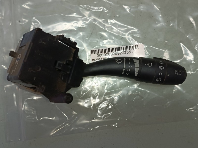 Recambio de mando limpia para hyundai i30 comfort referencia OEM IAM 934202R010  CONECTOR 6+ 7 PINES