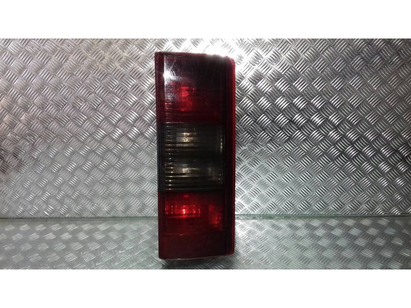 Recambio de piloto trasero derecho para opel combo (corsa c) cargo referencia OEM IAM 51132  