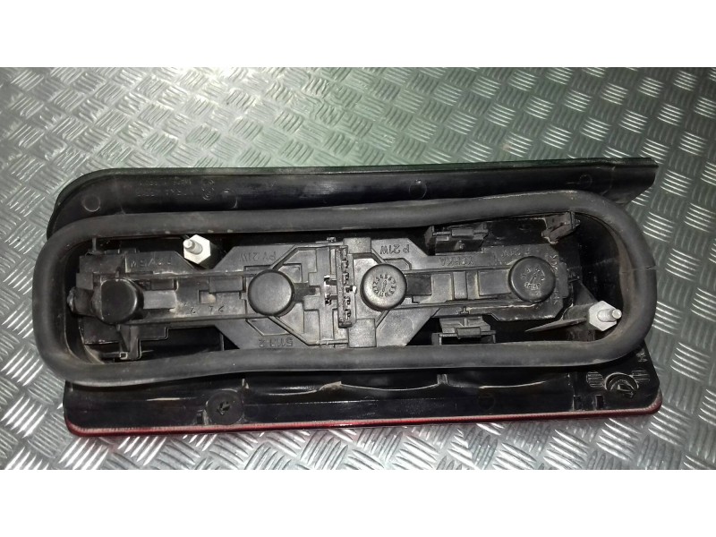 Recambio de piloto trasero derecho para opel combo (corsa c) cargo referencia OEM IAM 51132  