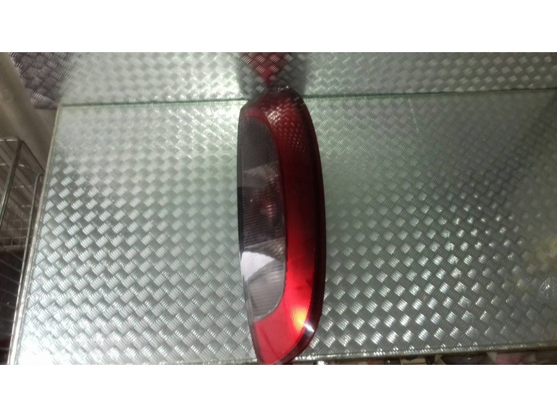 Recambio de piloto trasero derecho para opel corsa c blue line referencia OEM IAM 09114337  89302181