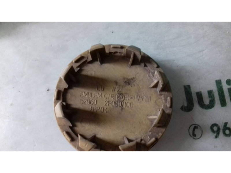 Recambio de tapacubos para kia shuma ii 1.6 ls 4 berlina referencia OEM IAM 529602F000  3 TAPACUBOS