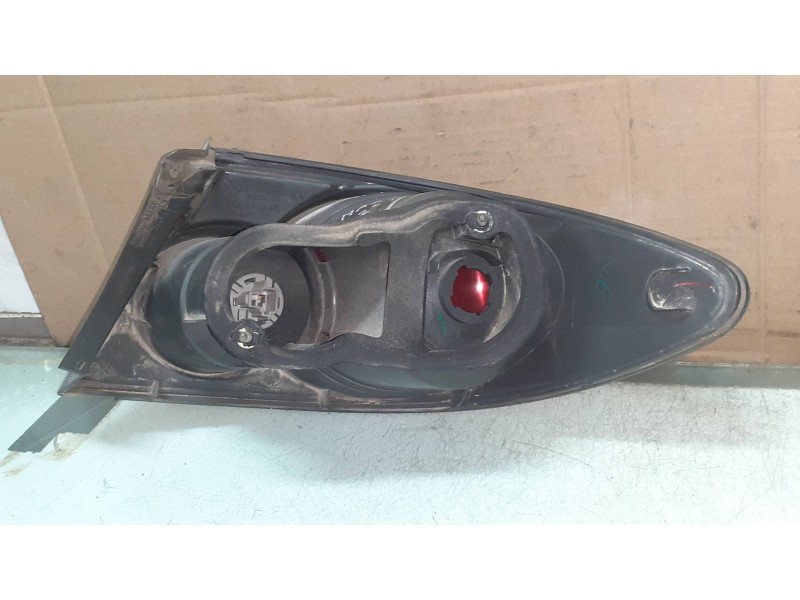 Recambio de piloto trasero izquierdo para mazda 6 berlina (gg) 1.8 active (4-ptas.) referencia OEM IAM 22061971  