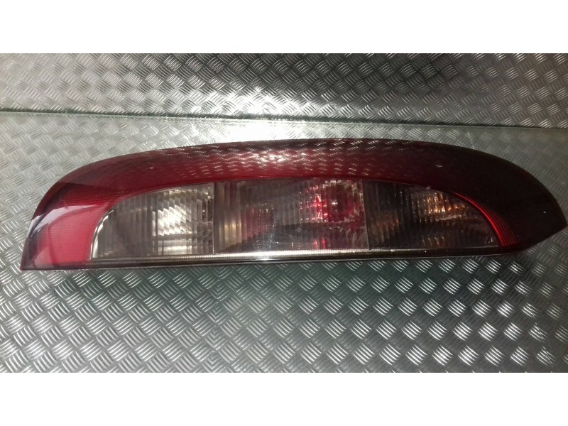 Recambio de piloto trasero izquierdo para opel corsa c club referencia OEM IAM 09114336  89302171