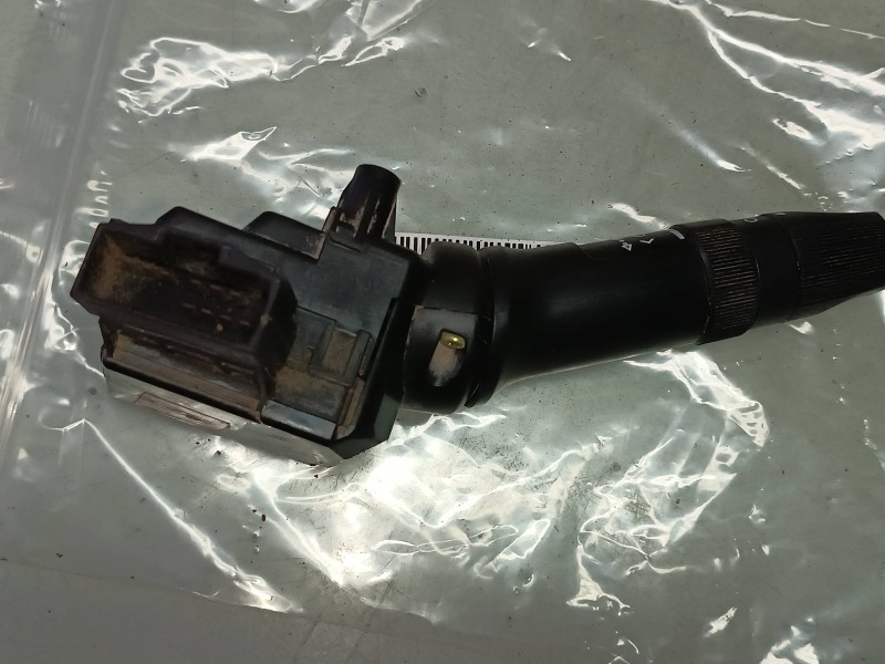 Recambio de mando limpia para kia picanto concept referencia OEM IAM 934204L760  CONECTOR 4 + 6 PINES