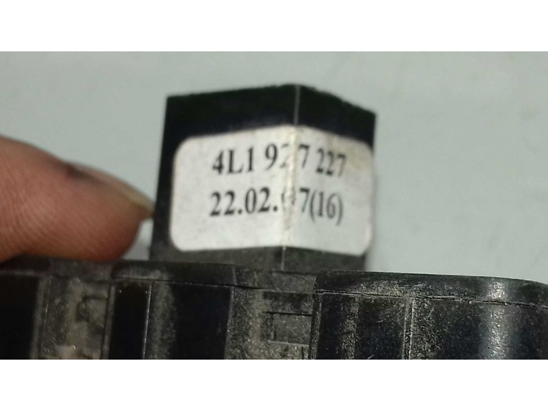 Recambio de interruptor para audi q7 (4l) 3.0 tdi referencia OEM IAM 4L1927227  GUANTERA