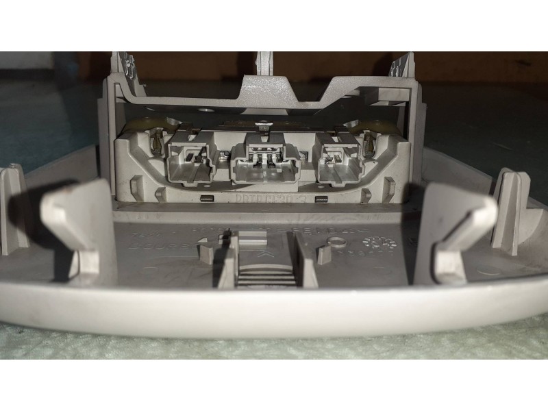 Recambio de luz interior para citroen c5 berlina 2.0 hdi sx referencia OEM IAM 9636696877 9648338577 