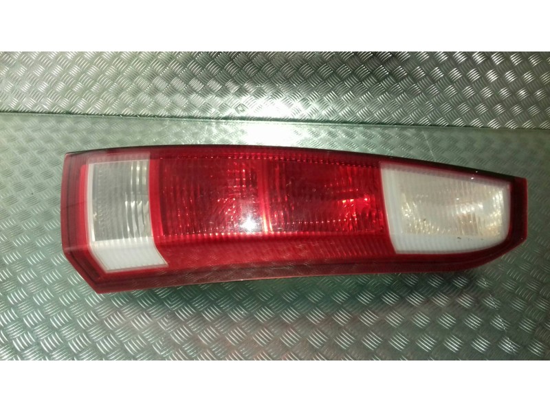 Recambio de piloto trasero derecho para opel meriva enjoy referencia OEM IAM 13203392  