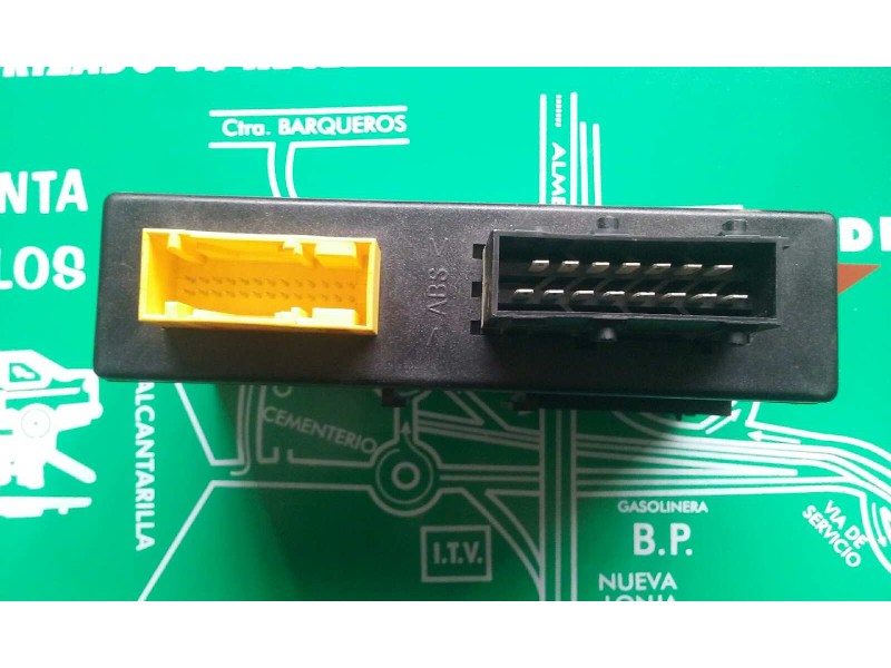 Recambio de centralita cierre para citroen xsara berlina 1.9 td sx referencia OEM IAM 9633523680 84253929 TEXTON