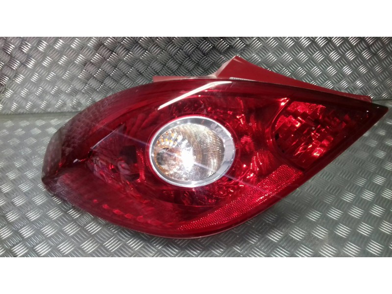 Recambio de piloto trasero izquierdo para opel corsa d cosmo referencia OEM IAM 89037367 89038960A 13186350