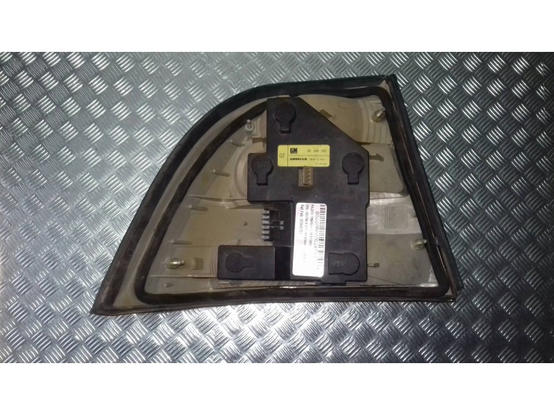 Recambio de piloto trasero derecho para opel vectra b berlina básico referencia OEM IAM 37360751 37366383 90568052