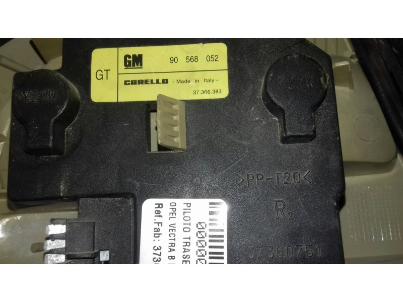 Recambio de piloto trasero derecho para opel vectra b berlina básico referencia OEM IAM 37360751 37366383 90568052