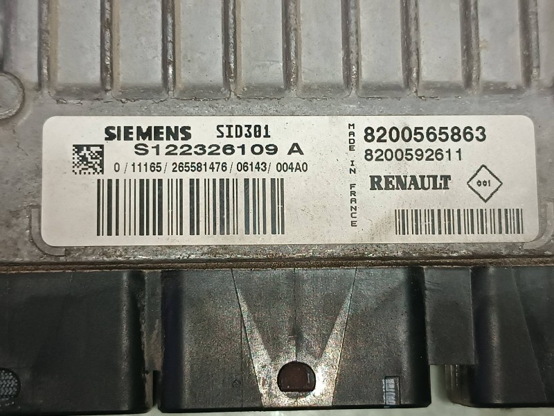 Recambio de centralita motor uce para renault megane ii classic berlina dynamique referencia OEM IAM 8200565863 8200592611 S1223