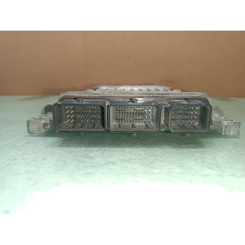 Recambio de centralita motor uce para renault megane ii classic berlina dynamique referencia OEM IAM 8200565863 8200592611 S1223