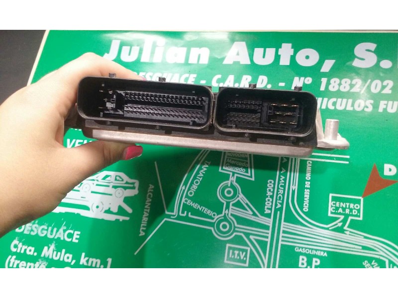 Recambio de centralita motor uce para volkswagen bora berlina (1j2) conceptline referencia OEM IAM 038906018DD 0281011065 KIT - 