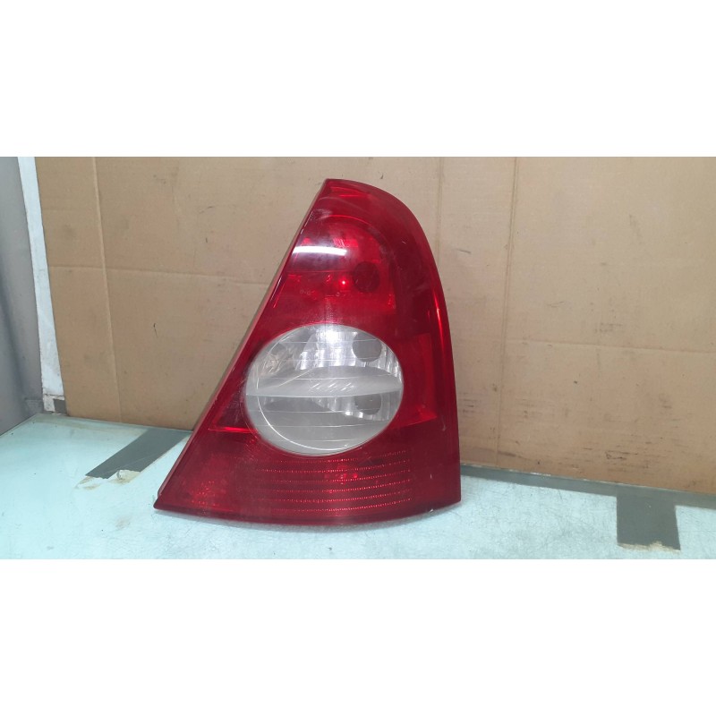 Recambio de piloto trasero derecho para renault clio ii fase ii (b/cb0) campus referencia OEM IAM 8200071414  89023923