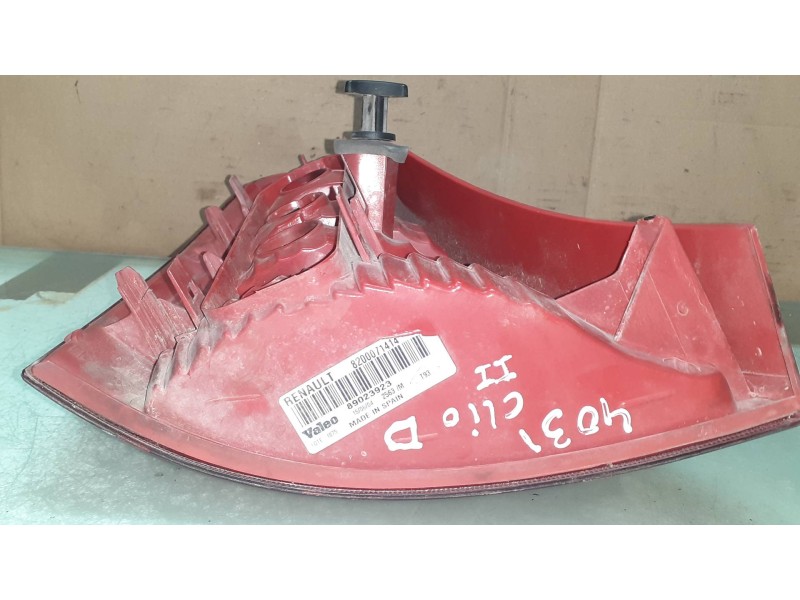 Recambio de piloto trasero derecho para renault clio ii fase ii (b/cb0) campus referencia OEM IAM 8200071414  89023923