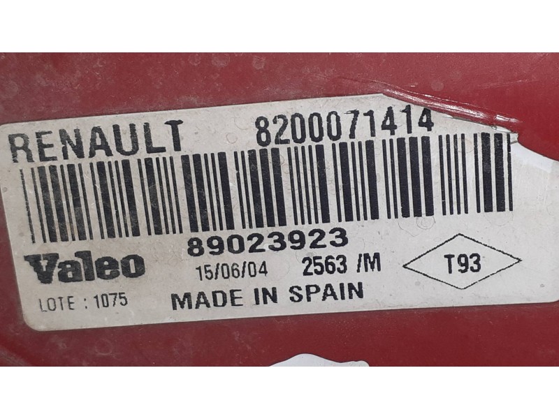 Recambio de piloto trasero derecho para renault clio ii fase ii (b/cb0) campus referencia OEM IAM 8200071414  89023923